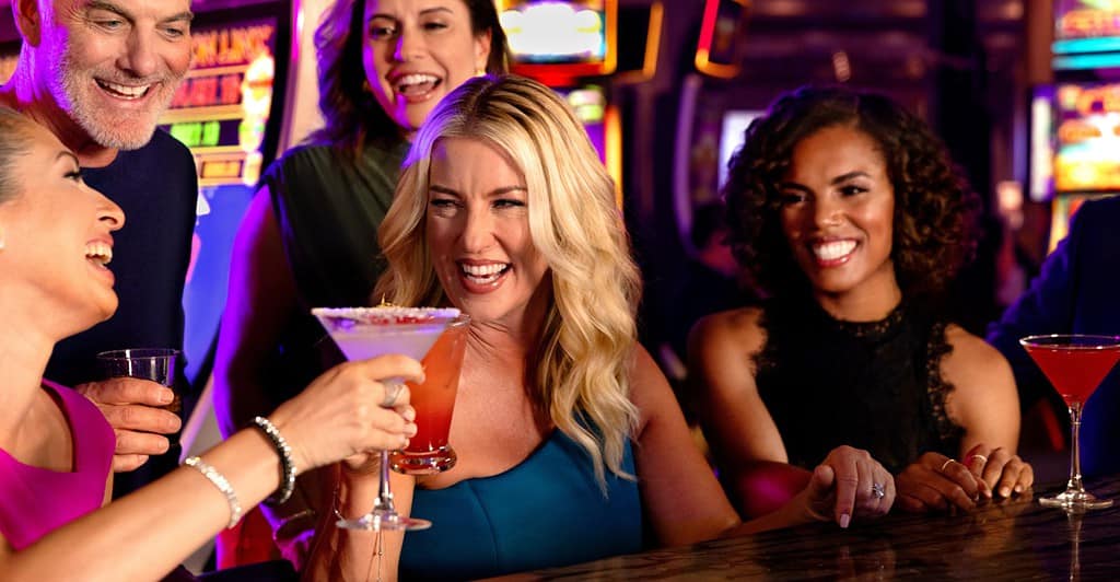 royal caribbean groups - women at bar